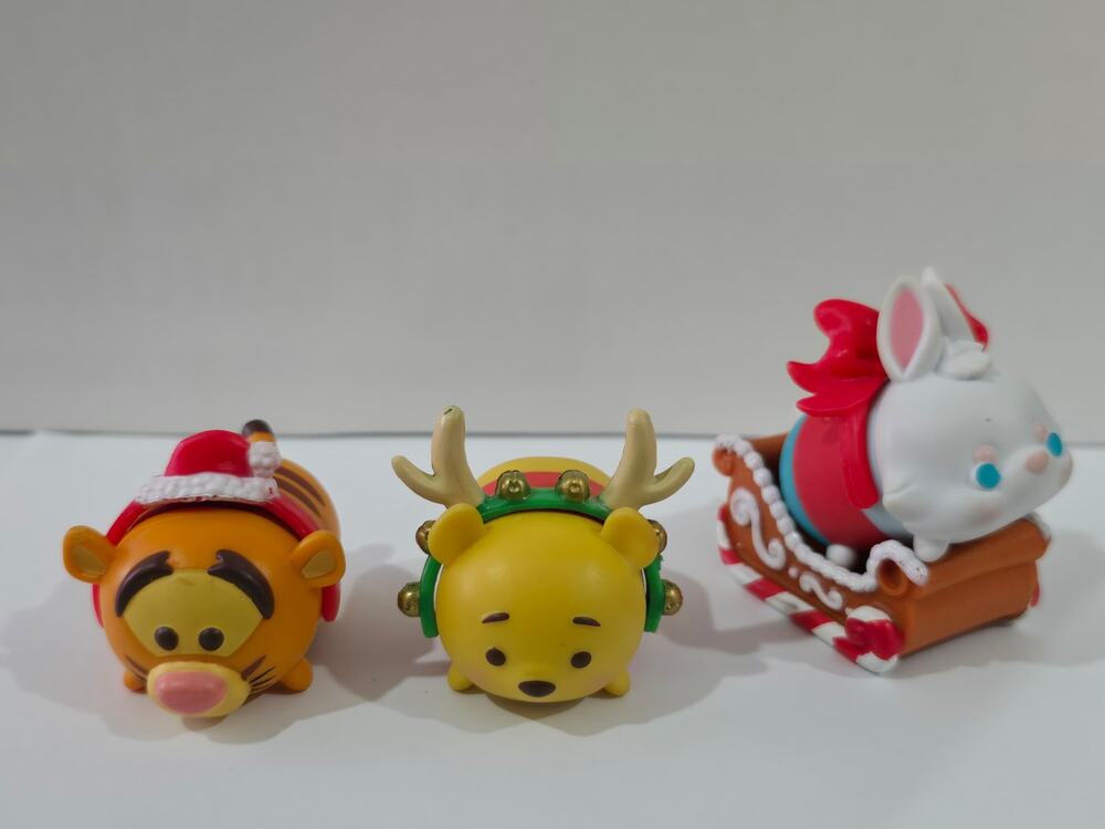 Disney Tsum Tsum Holiday Bundle Large Pooh, Tigger, White Rabbit Sleigh & Bands